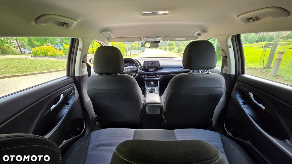 Hyundai i30 1.5 DPI Classic + - 14