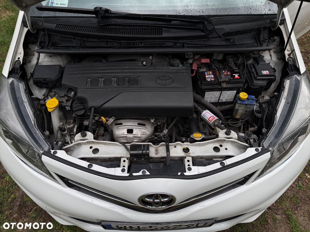 Toyota Yaris - 22