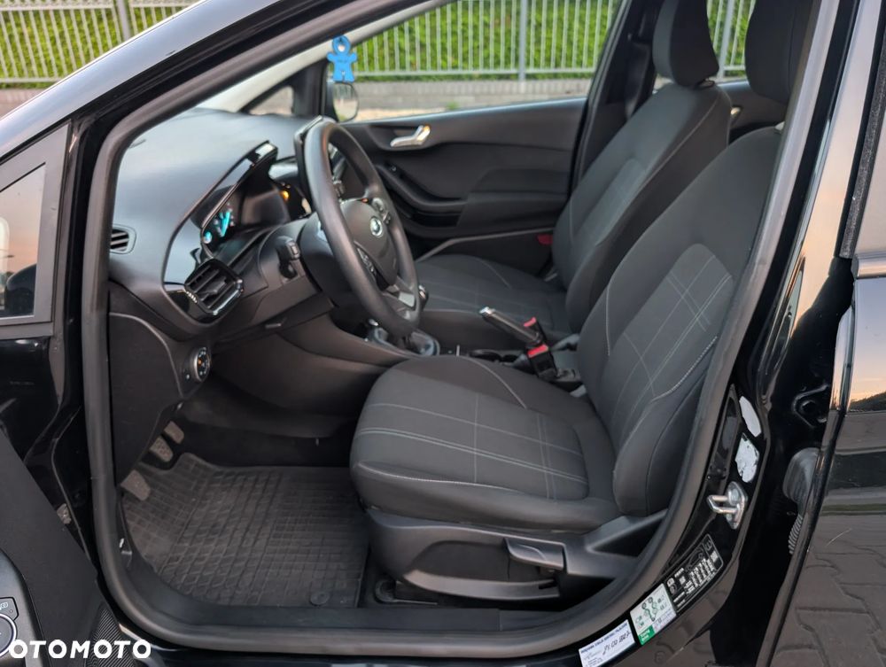 Ford Fiesta 1.5 TDCi SYNC Edition - 17