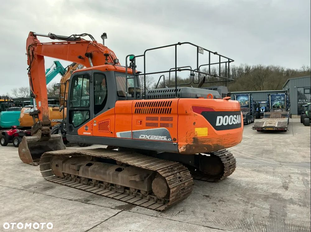 Doosan DX225 - 3