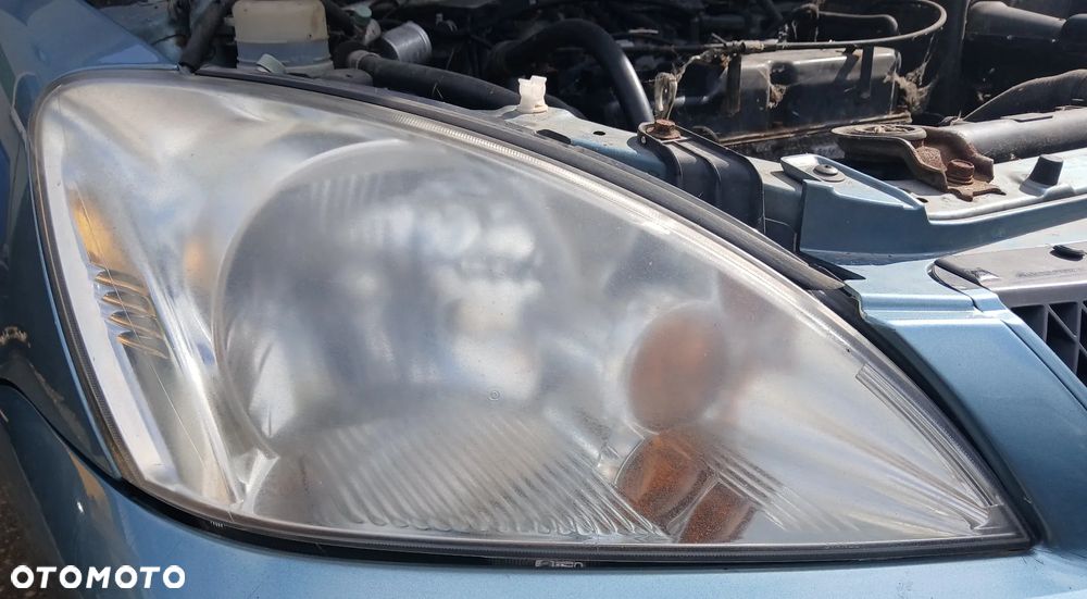 Mitsubishi Lancer VII  lampa przód przednia prawa lewa EU