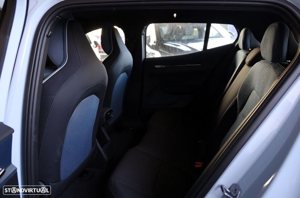 Volvo EX30 51 kWh Single Motor Plus - 15