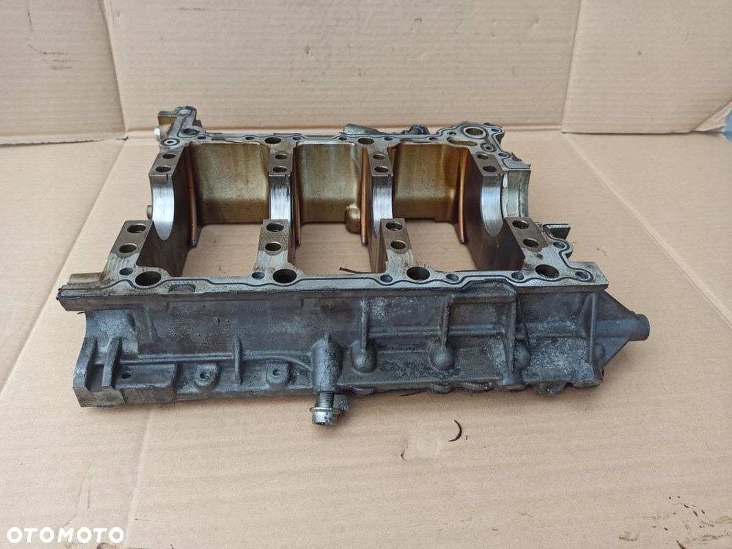 Półblok podpora podstawa wału AUDI A4 B8 A5 3.2FSI CAL 06E103032 - 6
