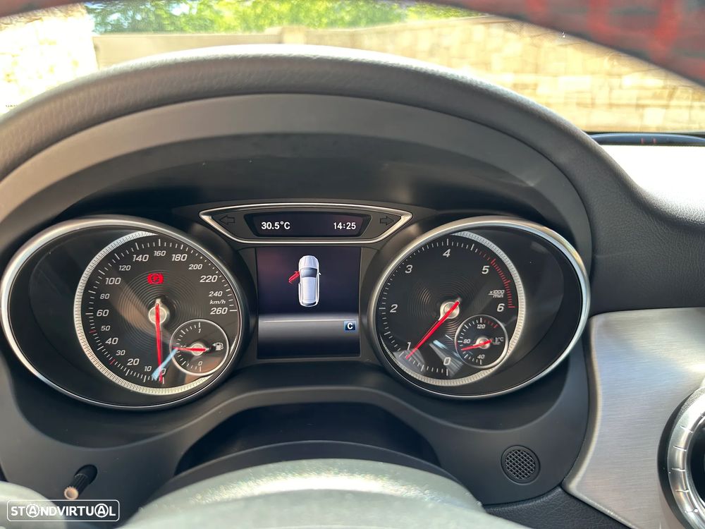 Mercedes-Benz CLA 180 d Shooting Brake AMG Line - 14