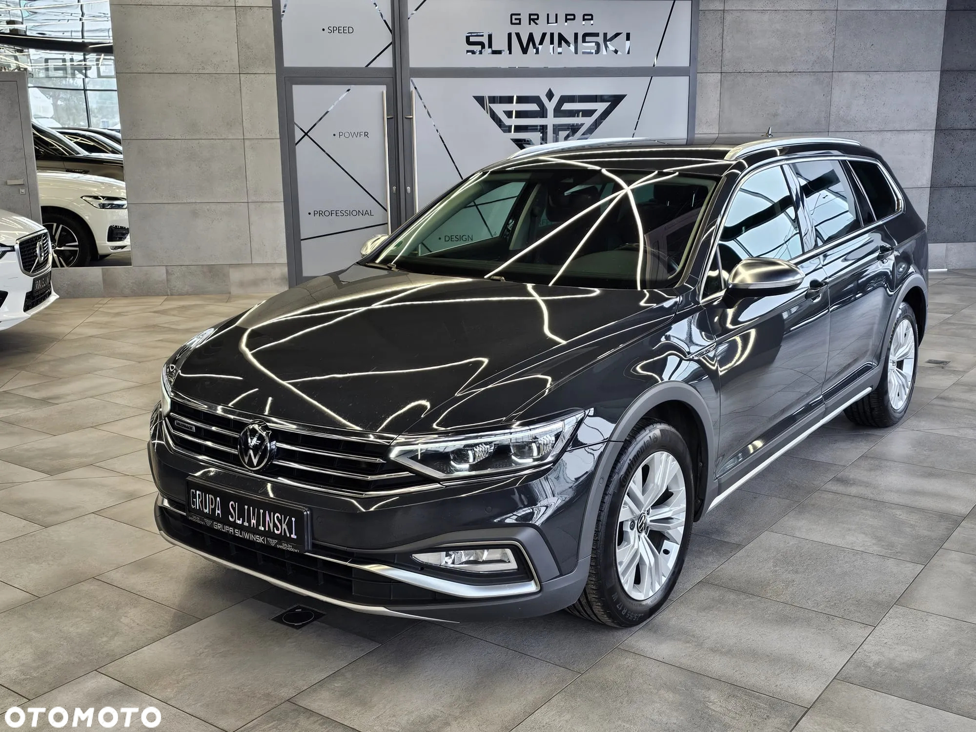 Volkswagen Passat Alltrack 2.0 TDI 4Mot DSG - 2