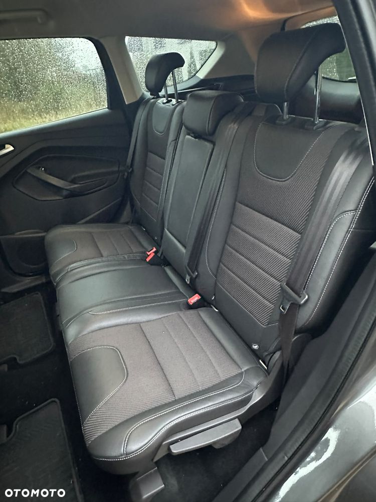 Ford Kuga 2.0 TDCi 4x4 Titanium - 28