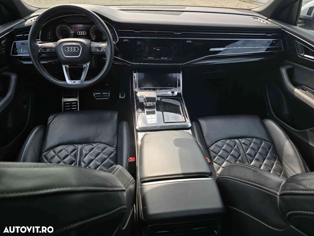 Audi Q8 - 11