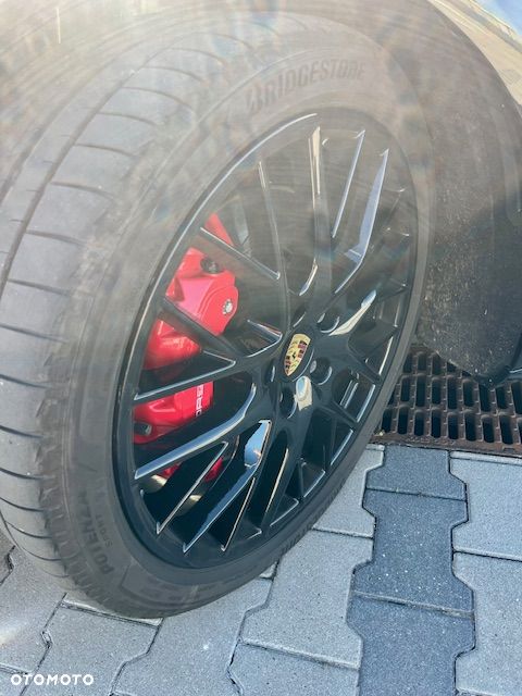 Porsche Panamera GTS - 32