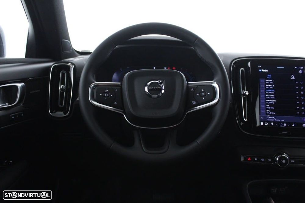 Volvo XC 40 2.0 B3 Plus Dark - 20