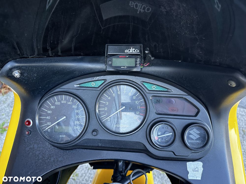 Suzuki GSX - 18