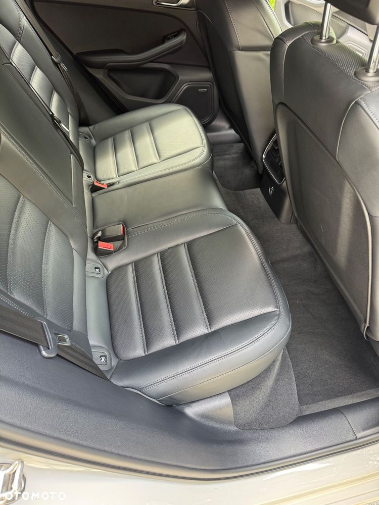 Porsche Macan - 24