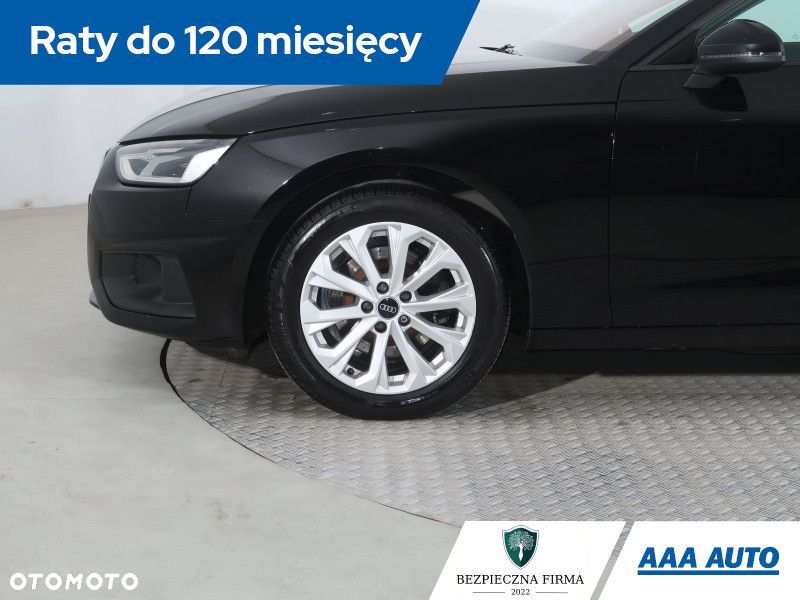 Audi A4 Limousine - 15