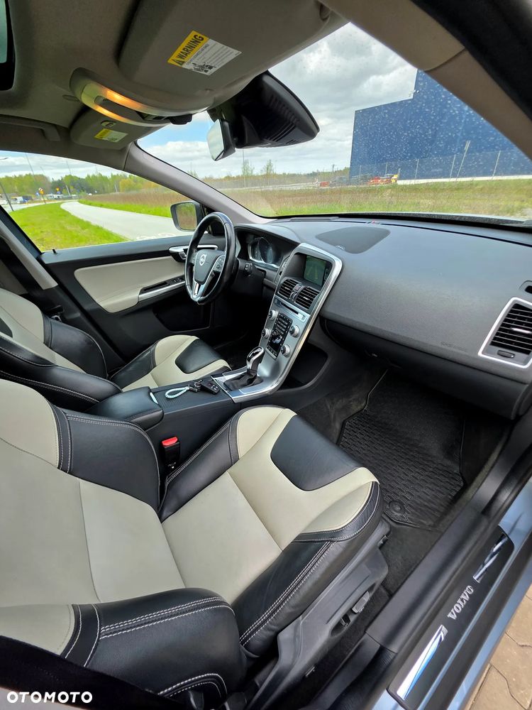Volvo XC 60 - 32