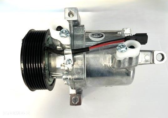 Sprężarka Klimatyzacji  RENAULT 926002090R NOWA - 1