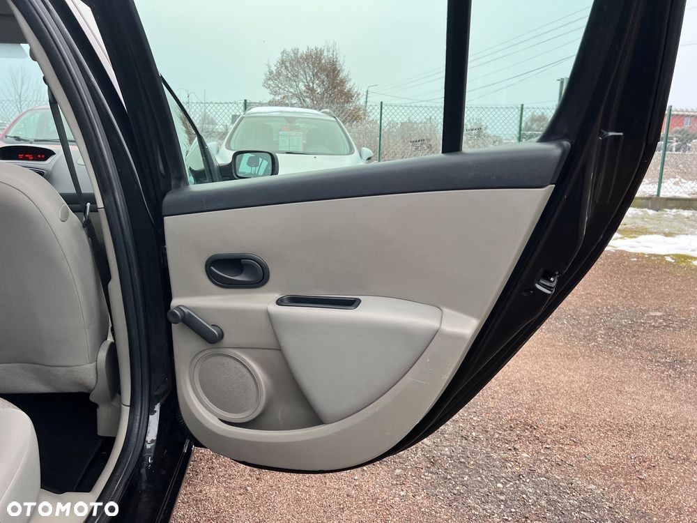 Renault Clio 1.2 16V Expression - 27