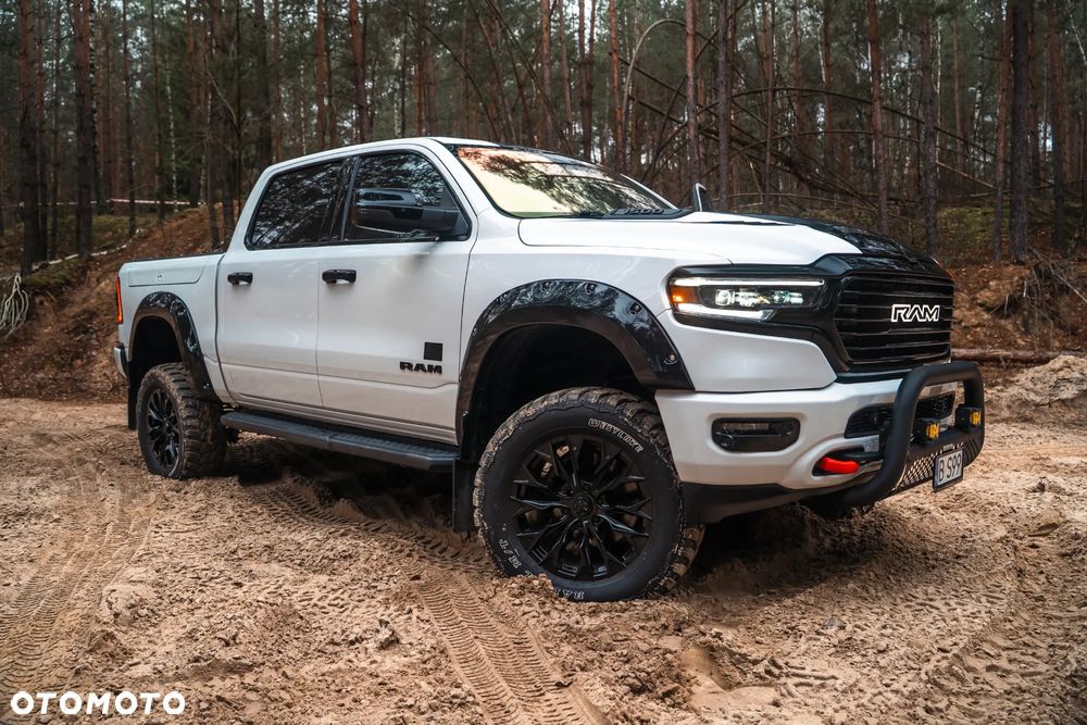 RAM 1500 Crew Cab Shortbed Bighorn - 3