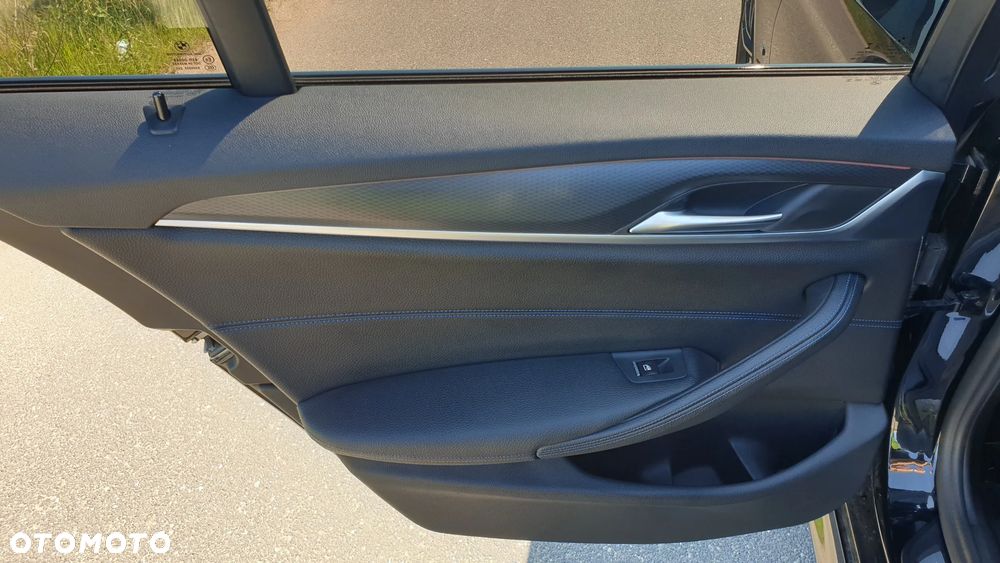 BMW Seria 5 520d MHEV Sport - 23