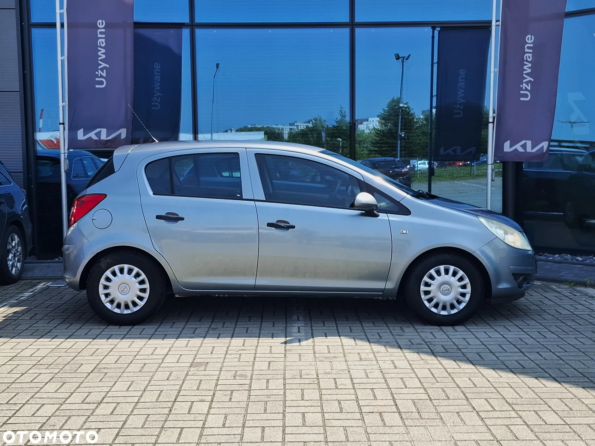 Opel Corsa 1.2 16V Essentia - 9