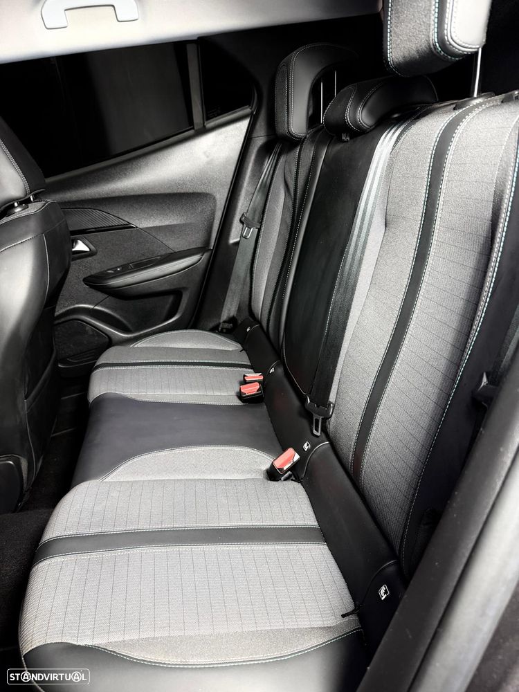 Peugeot 2008 PureTech 130 Allure Pack - 9