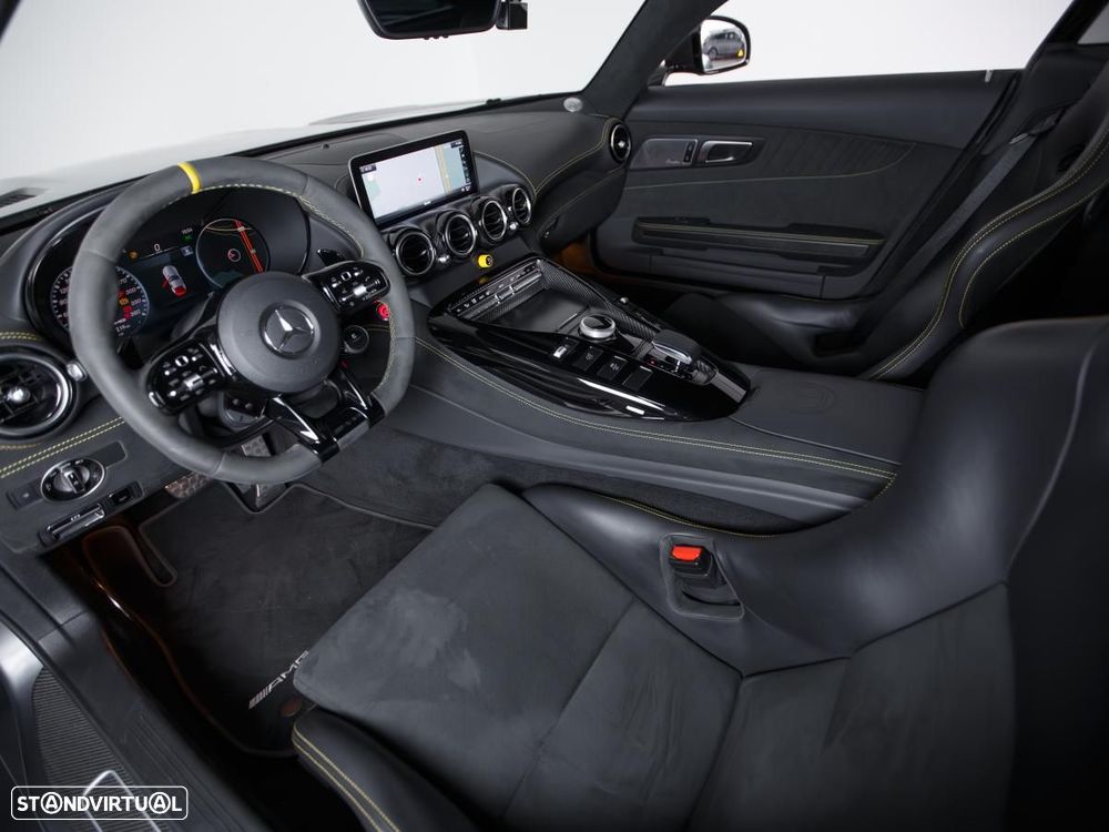 Mercedes-Benz AMG GT R - 7