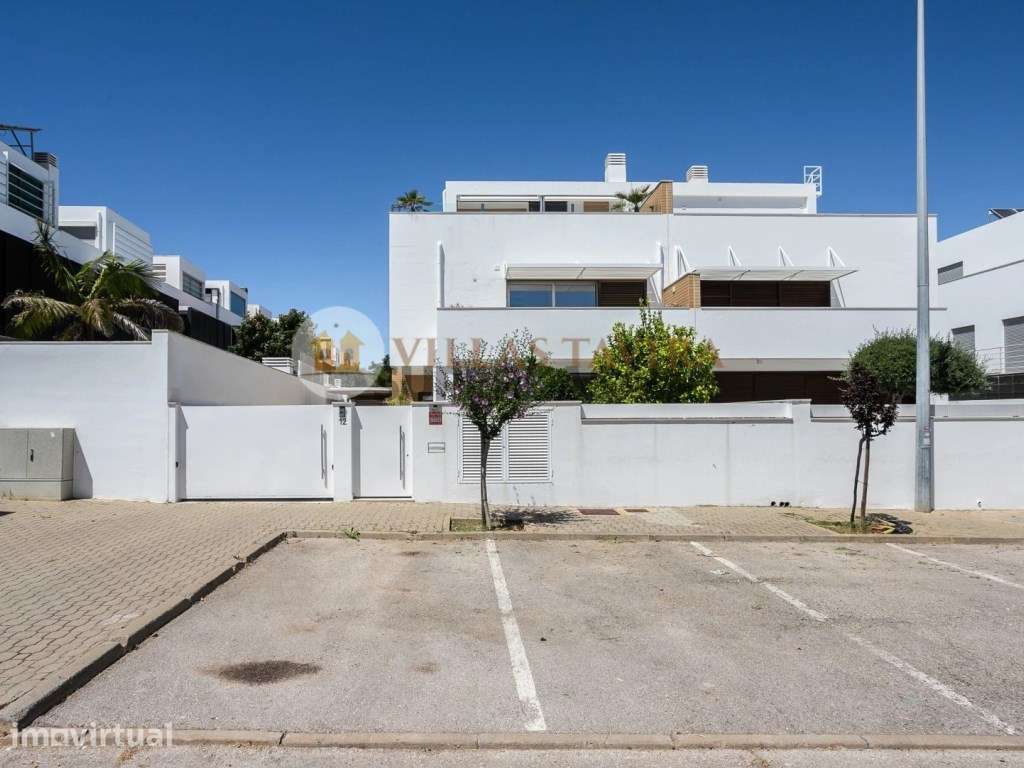 Moradia Geminada T3 com Piscina, Elevador e Vista Mar | Tavira - Grande imagem: 2/51
