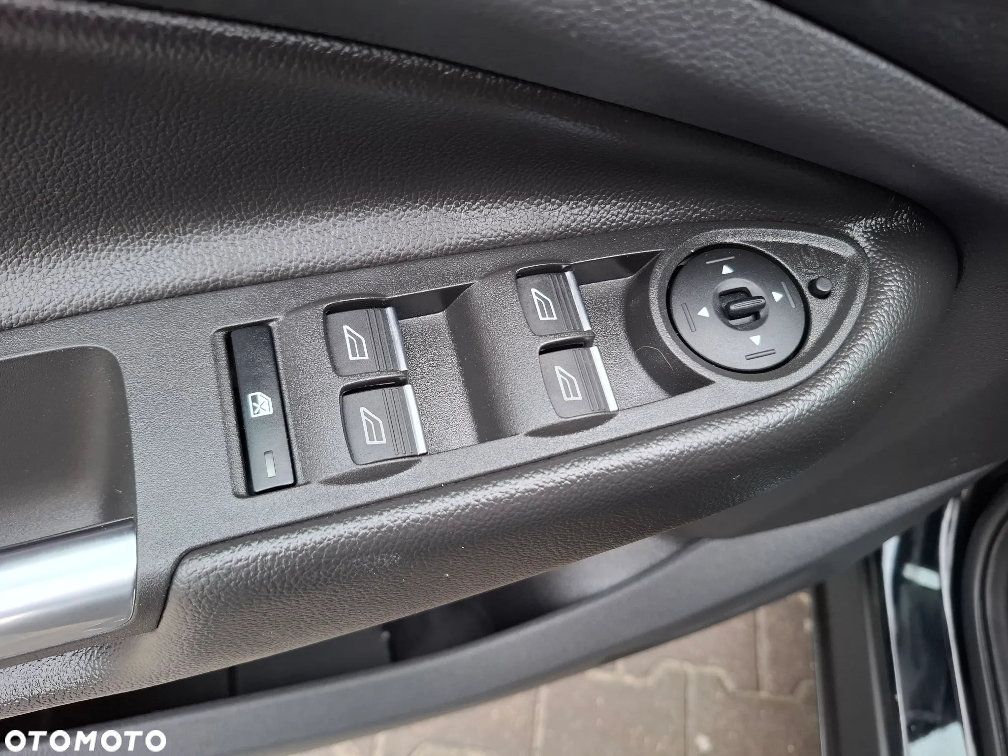 Ford Kuga - 40