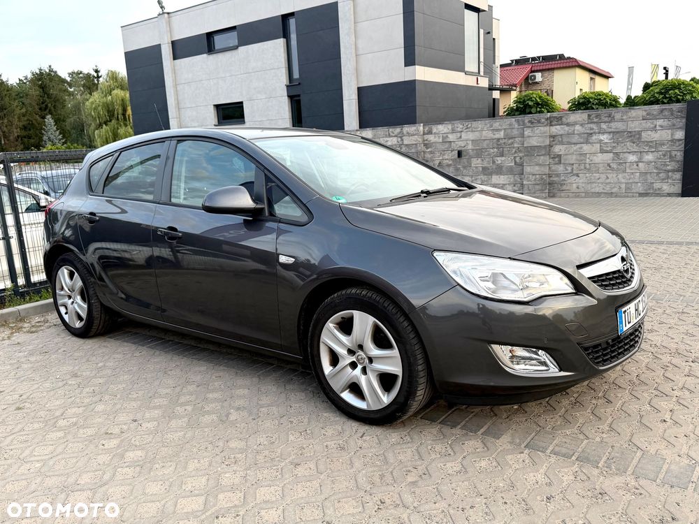 Opel Astra - 2