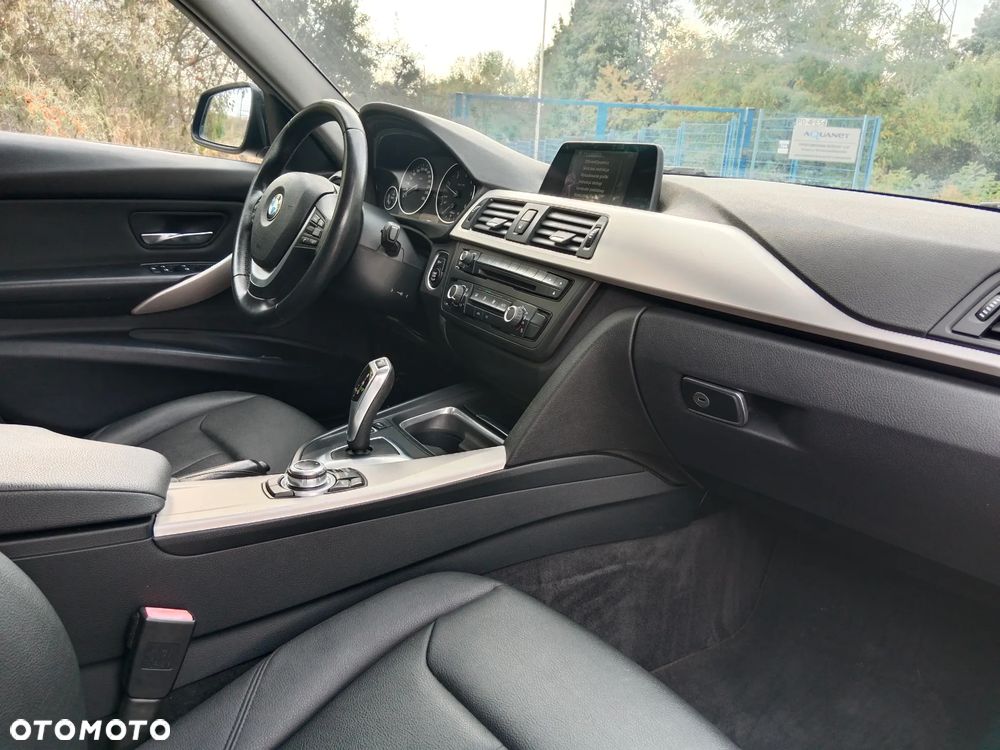 BMW Seria 3 - 23