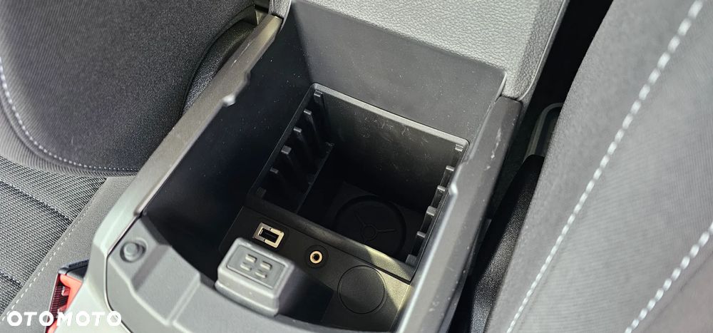 Ford Kuga 1.6 EcoBoost 2x4 SYNC - 22