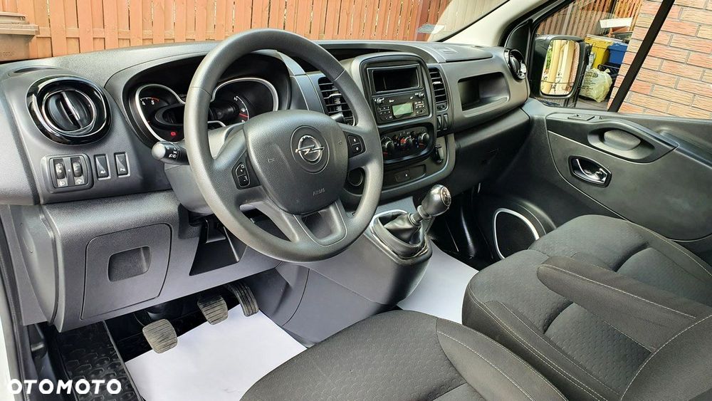 Opel Vivaro - 14