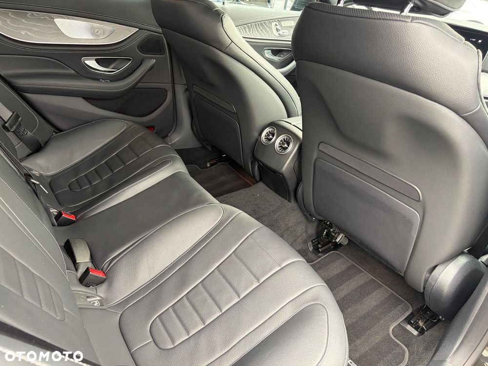 Mercedes-Benz CLS 300 d 4-Matic AMG - 20