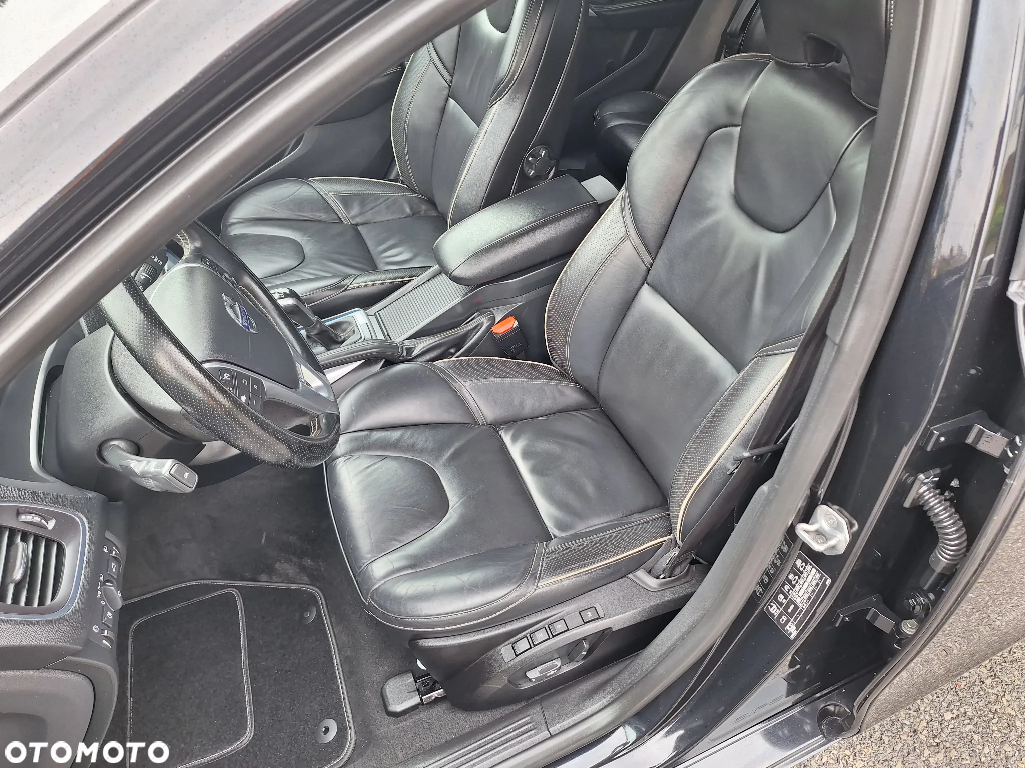 Volvo V40 D4 RDesign - 17