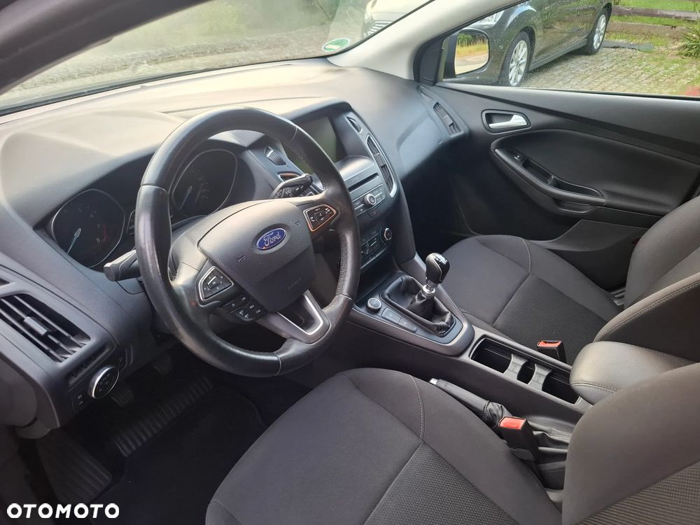 Ford Focus - 11
