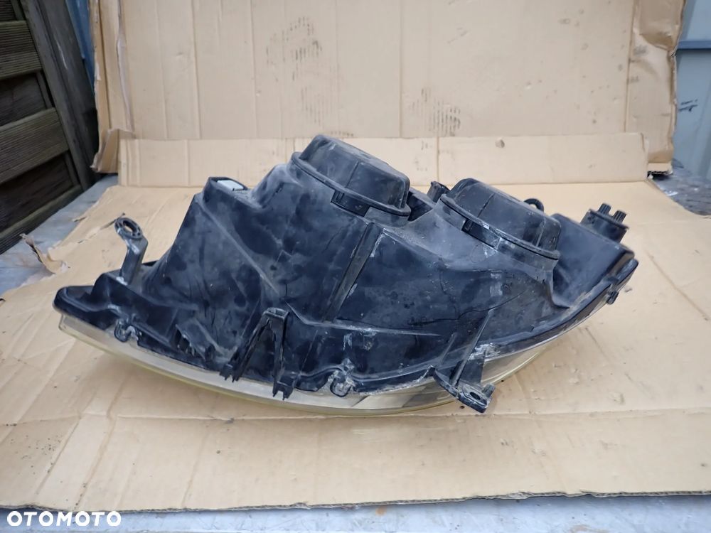 PEUGEOT 307 CC LAMPA PRAWY PRZÓD - 5
