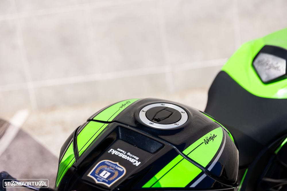 Kawasaki ZX ZX10R - 7