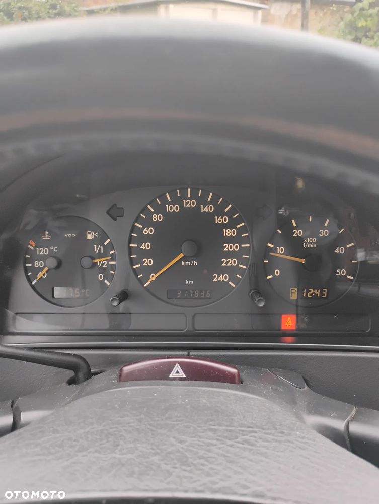 Mercedes-Benz ML - 12