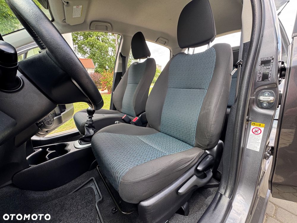 Toyota Yaris - 27