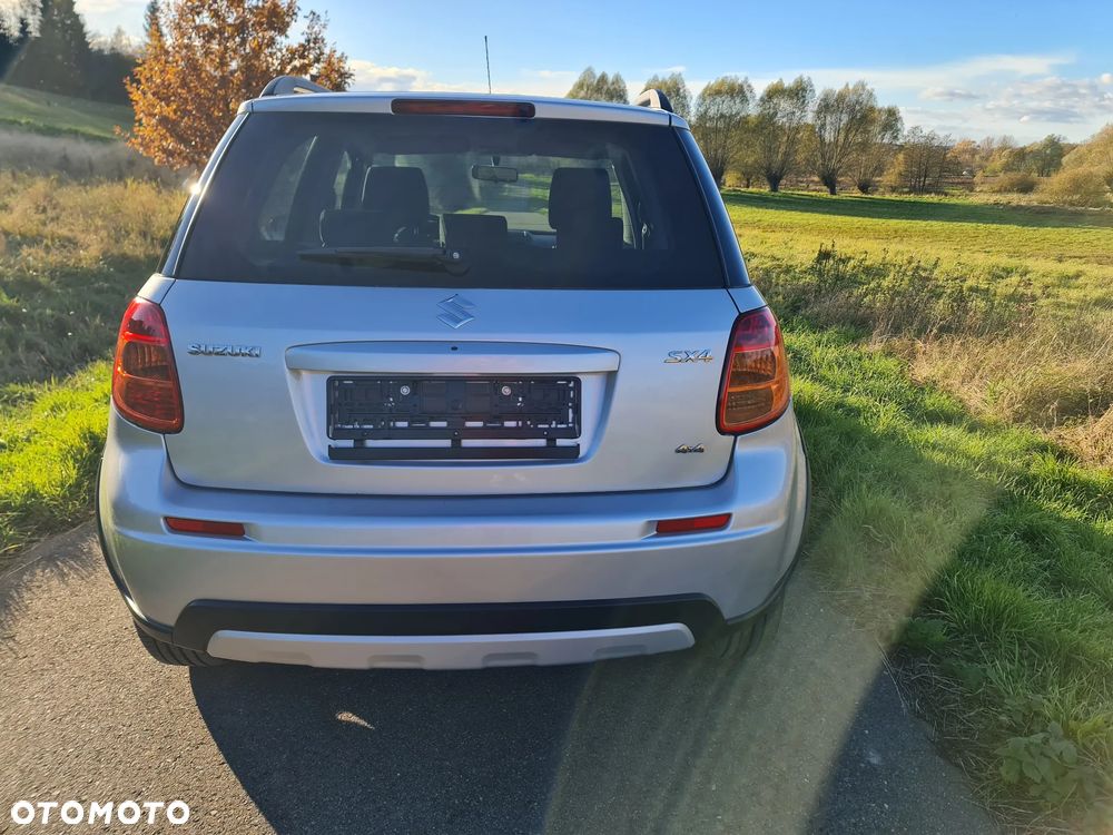 Suzuki SX4 - 4