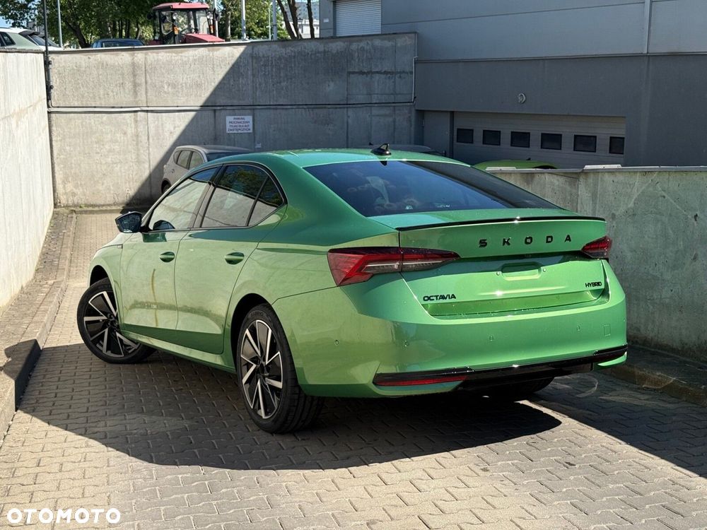 Skoda Octavia 1.5 TSI mHEV Sportline DSG - 8