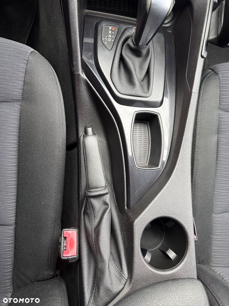 BMW X1 sDrive18d - 23