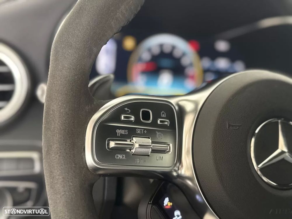 Mercedes-Benz C 63 AMG S - 35