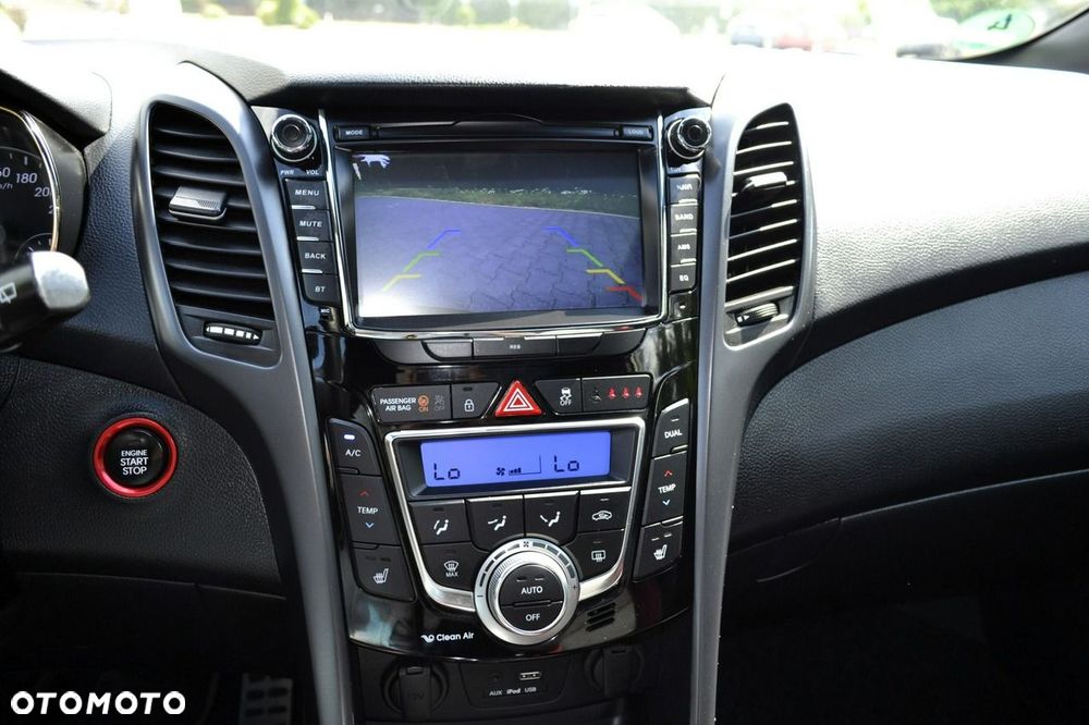 Hyundai i30 1.6 GDI Turbo Luxury - 16