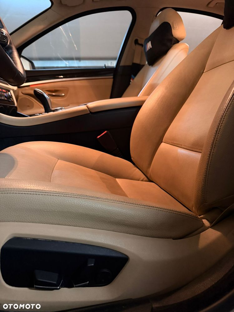 BMW Seria 5 528i xDrive - 4