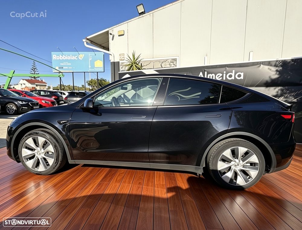 Tesla Model Y RWD - 9