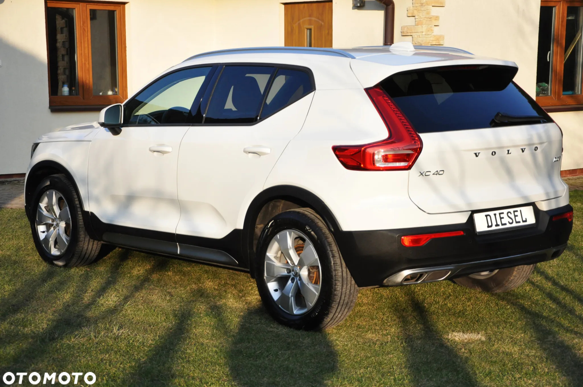 Volvo XC 40 D3 AWD Momentum Pro - 36