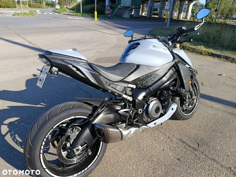 Suzuki GSX 1000 - 14