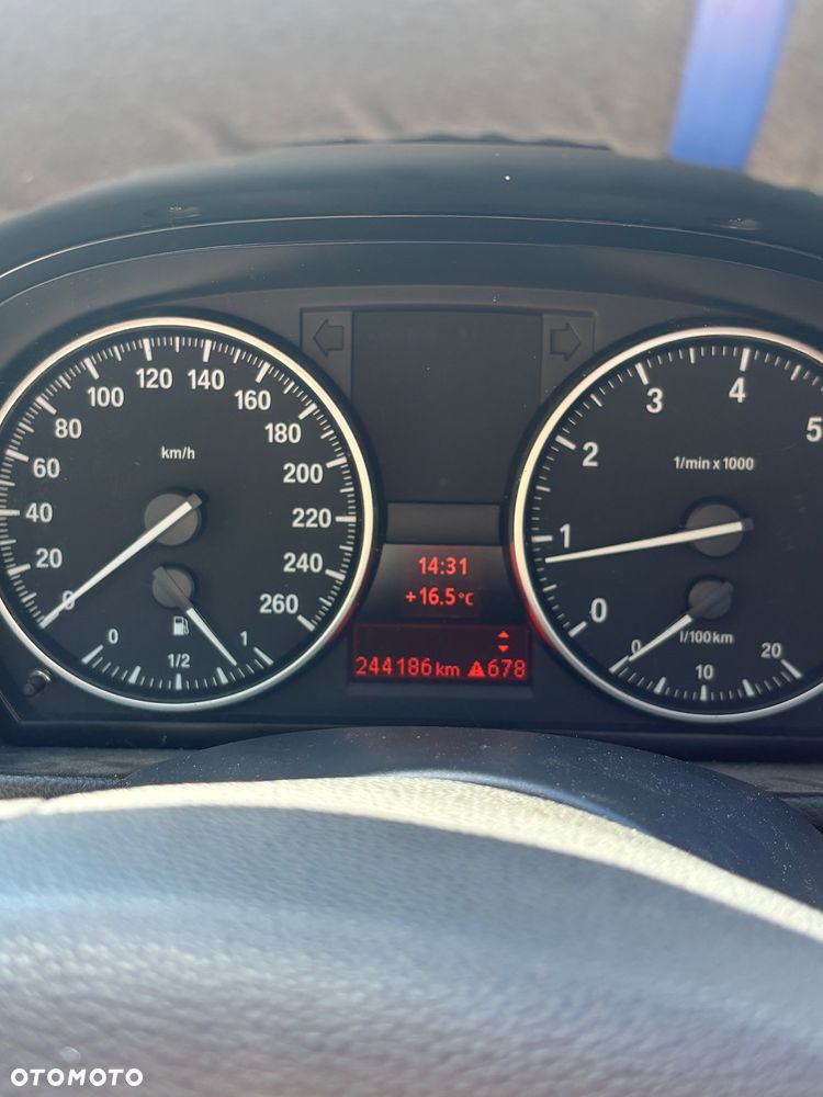 BMW Seria 3 320i - 10
