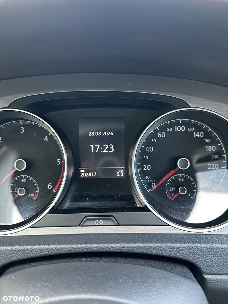 Volkswagen Golf 2.0 TDI (BlueMotion Technology) Highline - 23