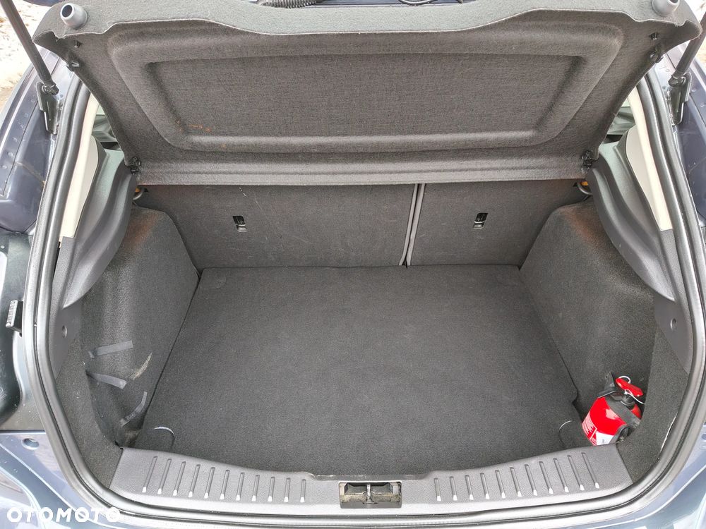 Ford Focus 1.6 Ambiente - 13