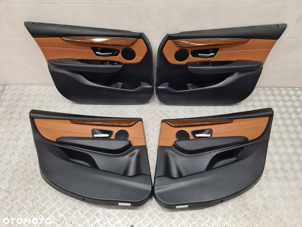 BMW F46 BOCZKI TAPICERKA DRZWI KOMPLET - 2